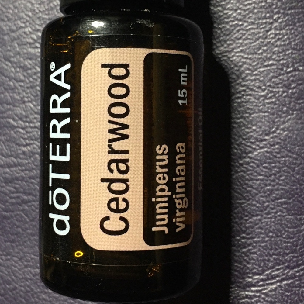 Doterra cedarwood 100% pure grade essential oil